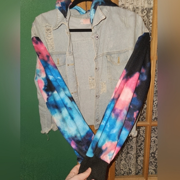 C+d+m XL distressed crop jean jacket w/ tiedye - Picture 2 of 5